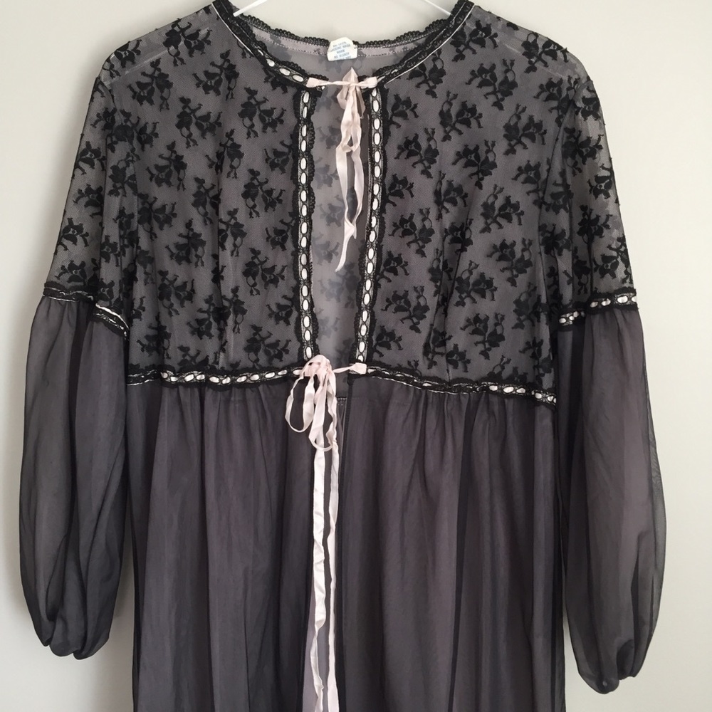 Black Lace Vintage Peignoir Lingerie Robe